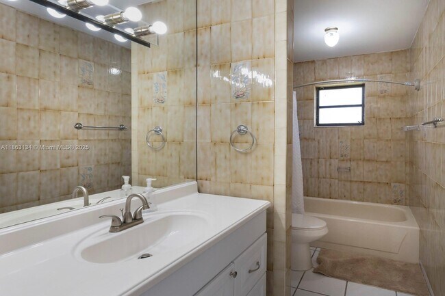 Building Photo - 161 SW 129th Ave