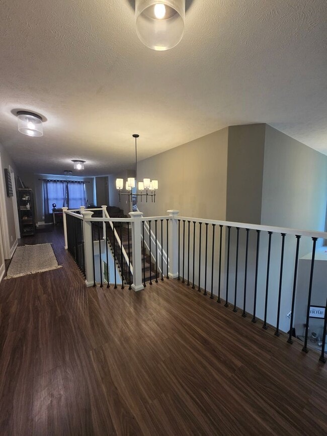 Building Photo - Executive Four Bedroom Rental w/ Office!