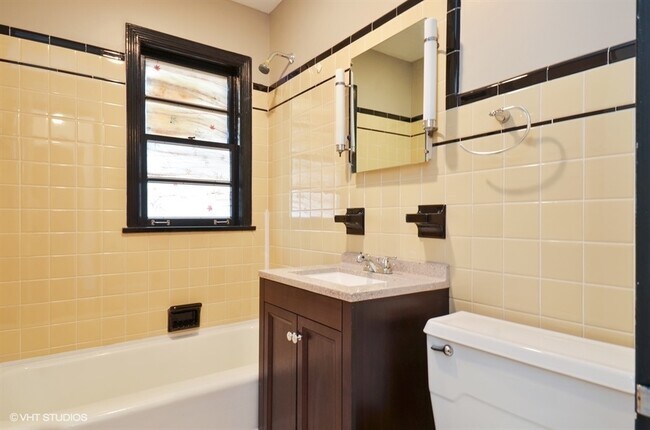 Building Photo - 23379 Forest Ct