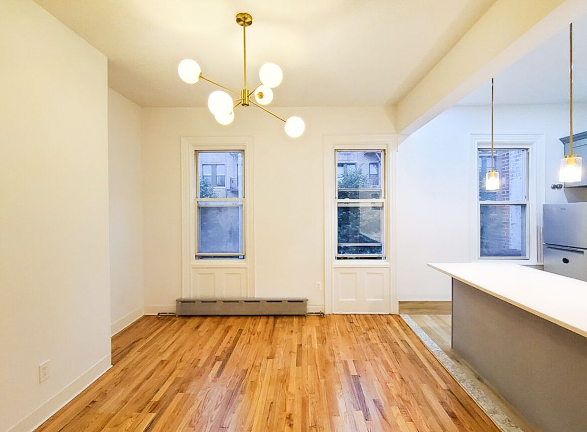 Building Photo - 42 STREET