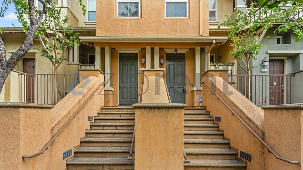 Building Photo - Unit