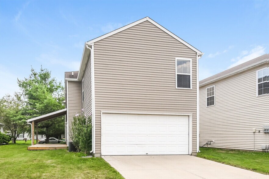 Building Photo - 952 Ravine Dr