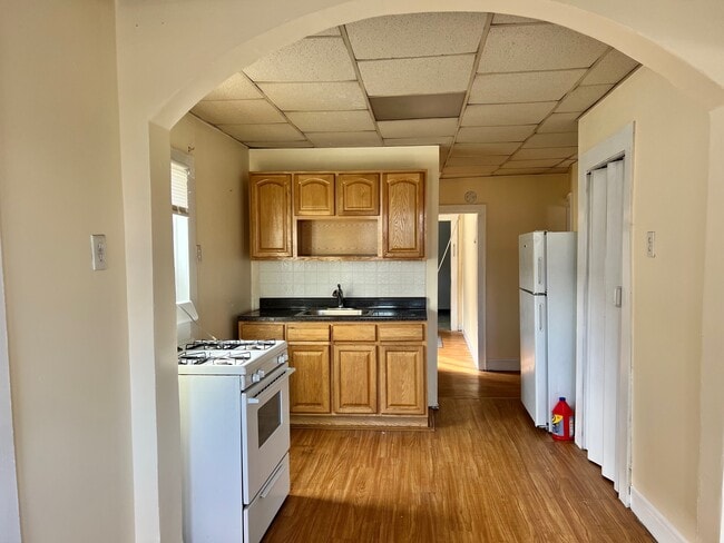Primary Photo - 312 Harrison Ave