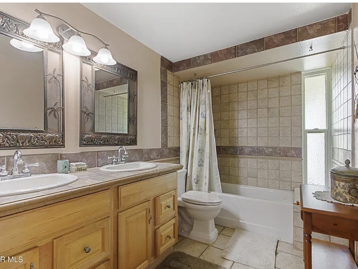 Building Photo - 1431 Whitehall Pl