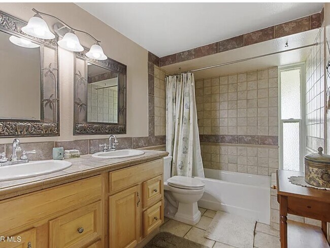 Building Photo - 1431 Whitehall Pl