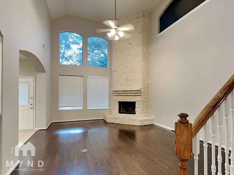 Building Photo - 1003 Summer Wood Blvd