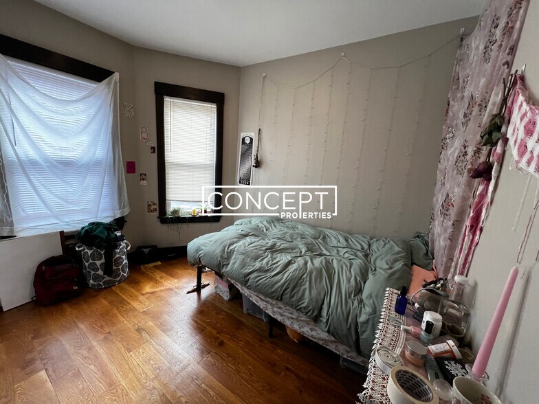 Building Photo - 46 Creighton St