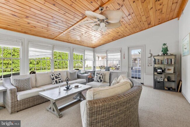 Building Photo - 5 Greenleigh Cir