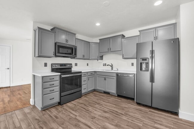 Building Photo - Beautiful 3 Bedroom Rambler Near Hill AFB with RV Parking