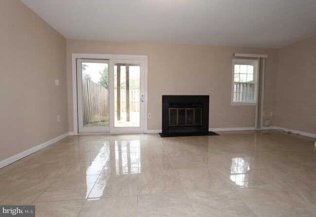 Building Photo - 203 Autumn Flower Ln