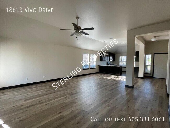 Building Photo - 18613 Vivo Dr
