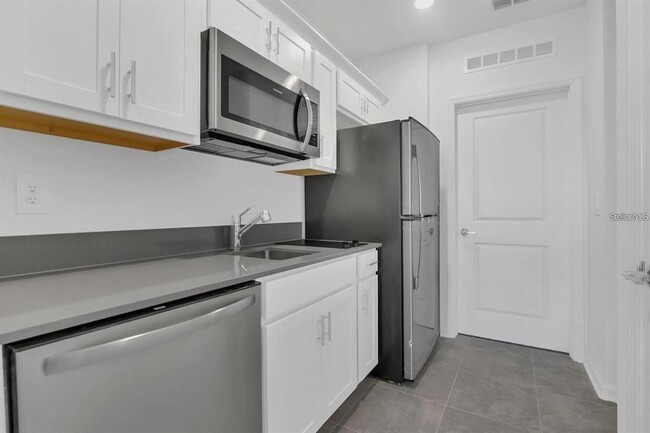 Building Photo - 3186 Armstrong Ave