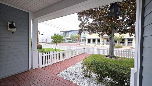 Building Photo - 381 1st Ave SW