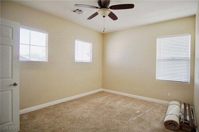 Building Photo - 10749 Turquoise Valley Dr