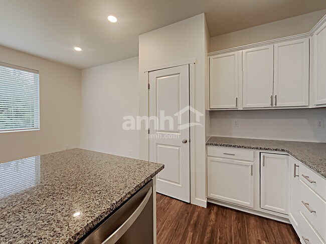 Building Photo - 1508 193rd St Ct E