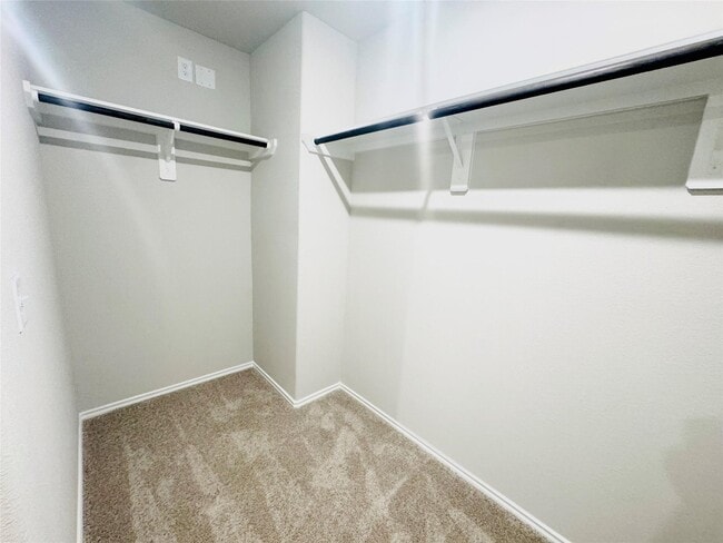 Building Photo - 21214 Mem Vis Dr