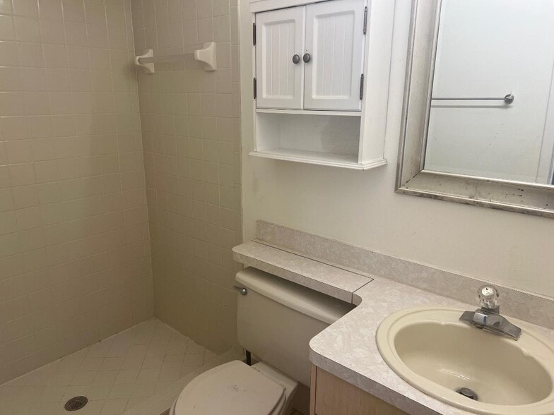 Building Photo - 12325 Villager Ct