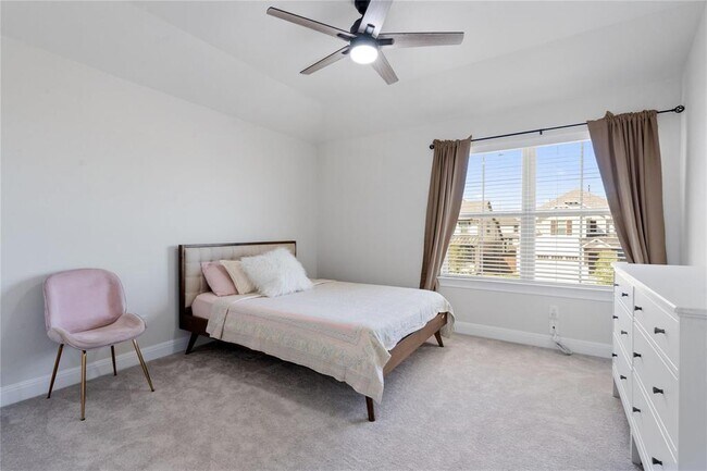 Building Photo - 156 Janelle Ln