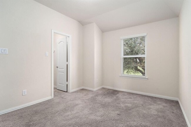 Building Photo - 24727 Lake Basin Ct