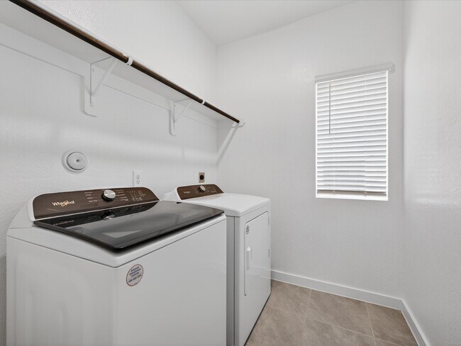 Building Photo - 17908 Grv Crk Ln