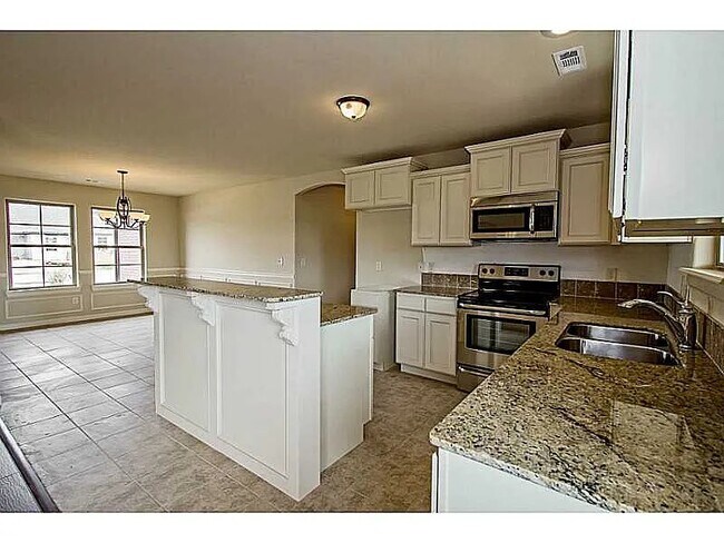 Building Photo - 1040 Messina Way