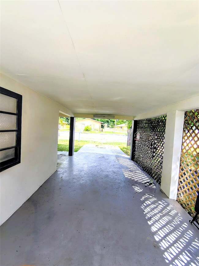 Building Photo - 6134 Buchanan St