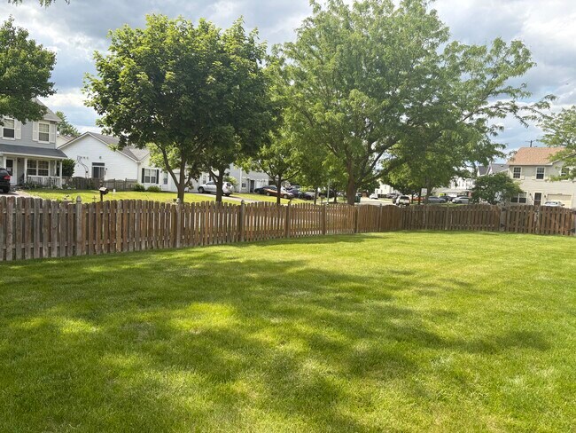 Building Photo - 1729 Ramsey Dr