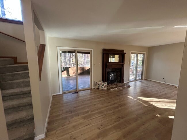 Building Photo - 29 Hunters Way