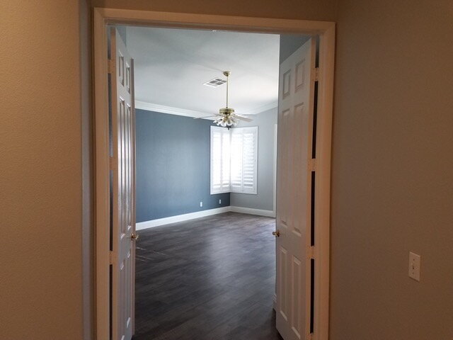 Building Photo - Elegant Single-Story Pool Home in Gated Community with Upgraded Kitchen & Easy-Care Backyard Pool...
