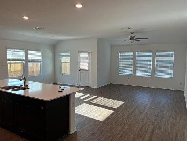 Building Photo - 509 Golden Plains Pkwy