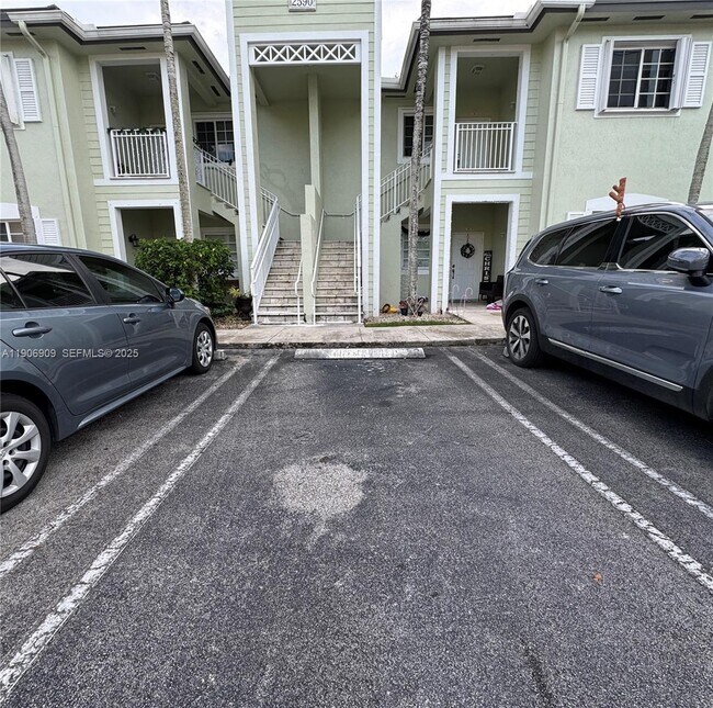 Building Photo - 2590 NE 3rd Dr