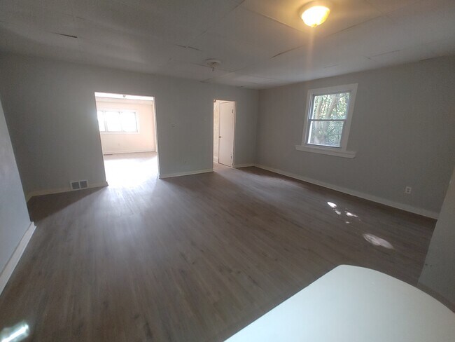 Building Photo - 5515 2nd Ave