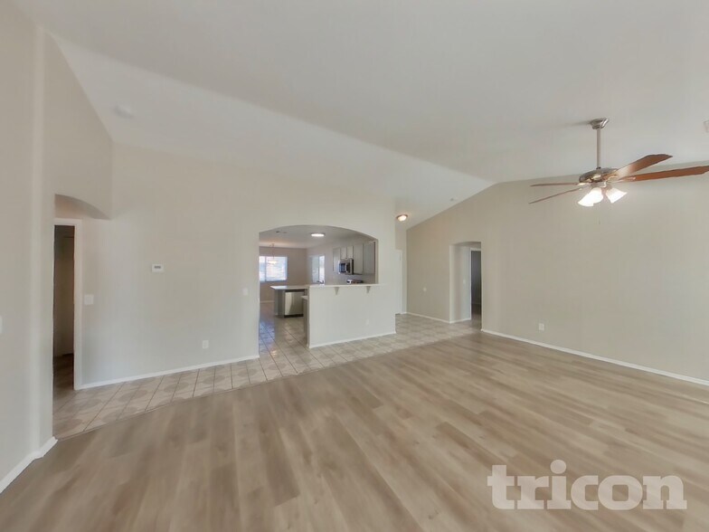 Building Photo - 8605 West Campbell Ave