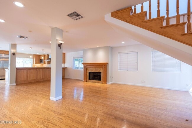 Building Photo - 4539 Mammoth Ave