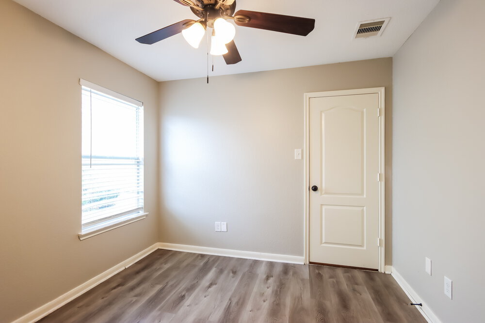 Building Photo - 29129 Legends Wick Dr