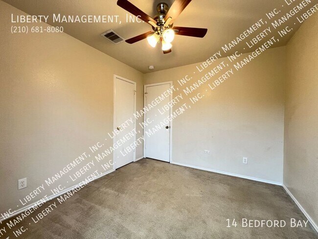 Building Photo - 4 bedroom with a Study