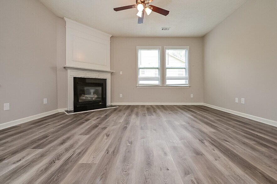 Building Photo - 7190 Flagstone Pl