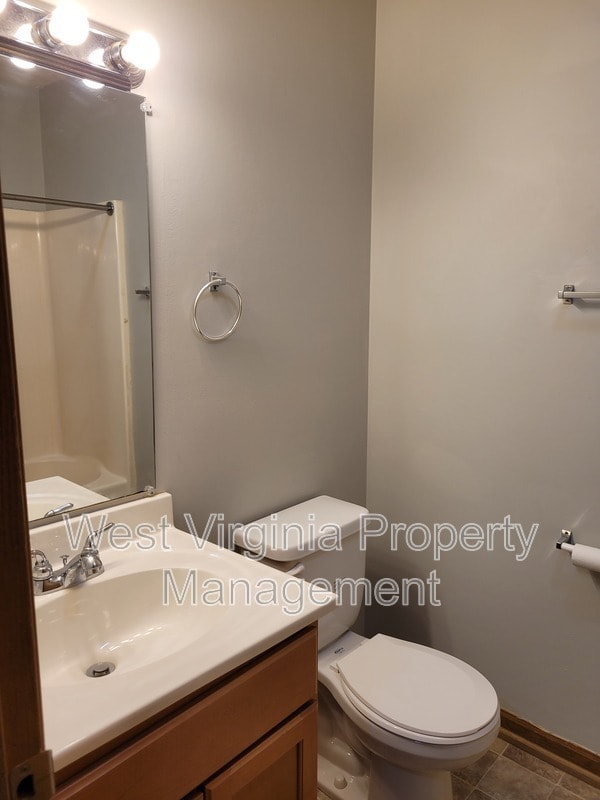 Building Photo - Woodland Acres
