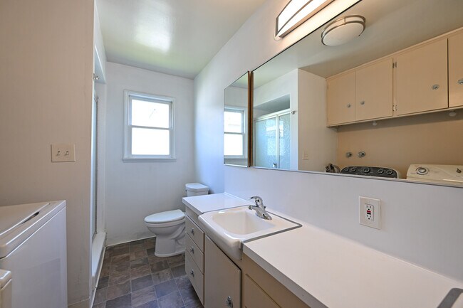 Building Photo - 11063 Ohio Ave