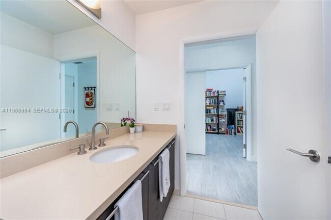 Building Photo - 7928 East Dr