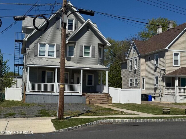 Building Photo - 95 Cooper Ave