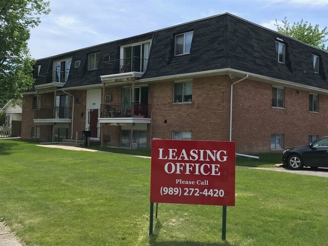 Building Photo - 2 br, 1 bath  - Carrolton Manor  Apartment