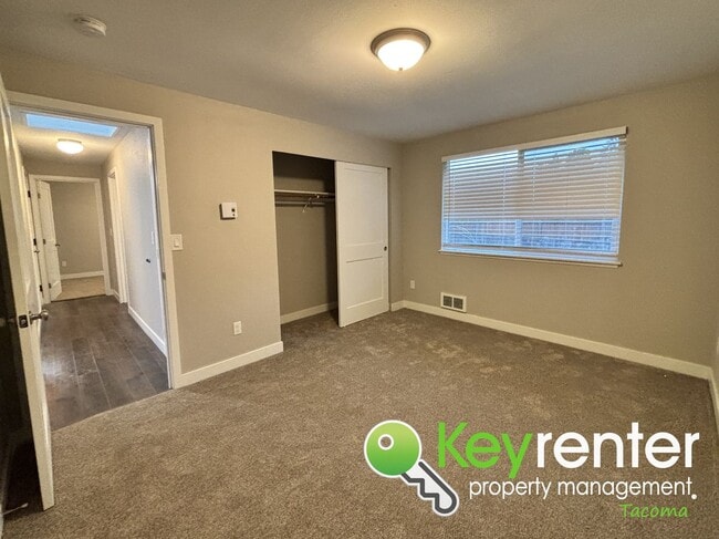 Building Photo - Newly Remodeled 3 Bedroom Home for Rent in Tacoma with Backyard and Garage!
