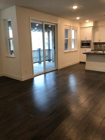 Dining room - 447 McCall Ln
