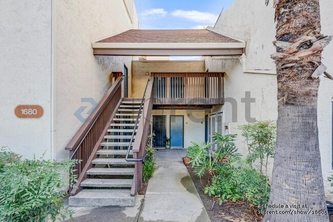 Building Photo - 1680 Laguna St