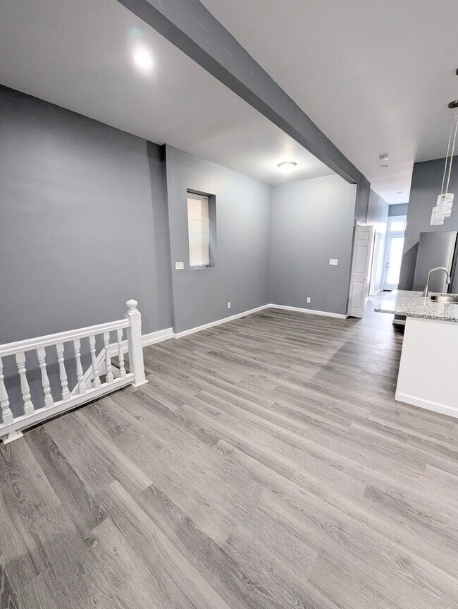 Building Photo - 3438 Oregon Ave