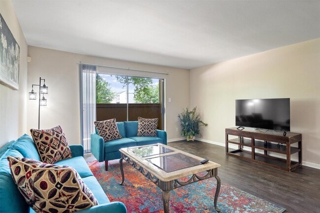 Building Photo - 8419 Hearth Dr