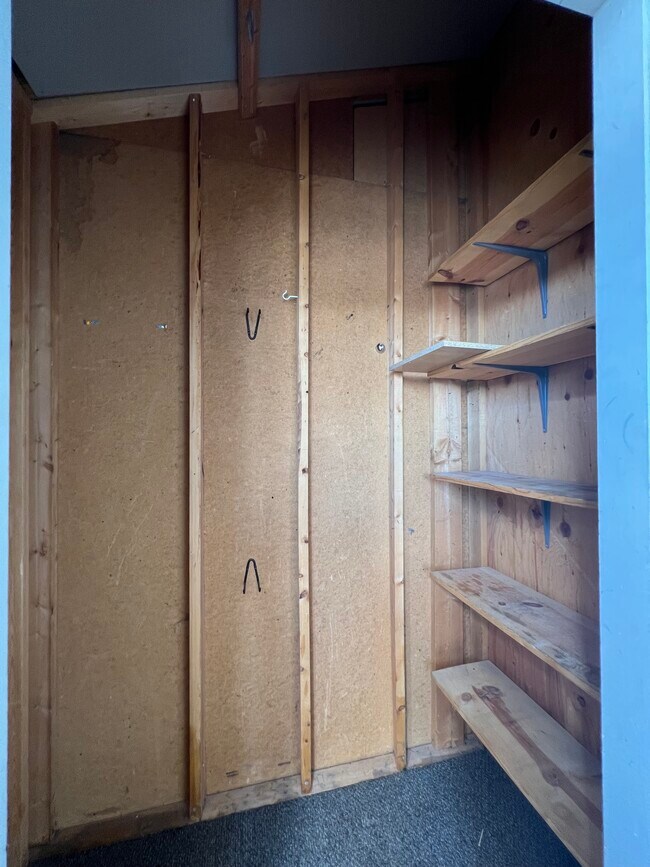 Additional storage space on balcony - 4670 White Rock Cir