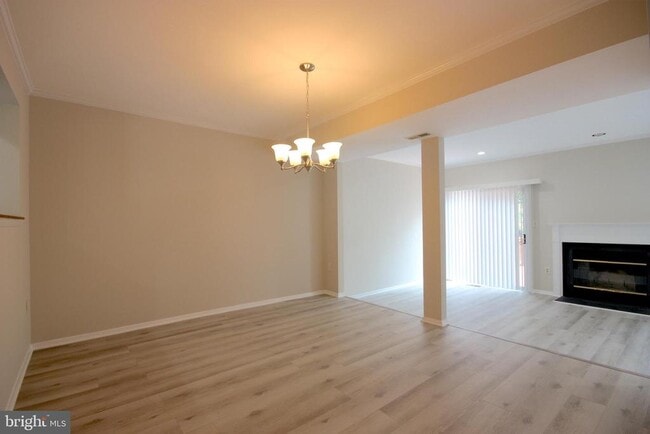 Building Photo - 7782 Blueberry Hill Ln