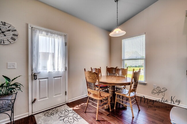 Building Photo - Beautiful Home for Rent 5 bed 3.5 bath